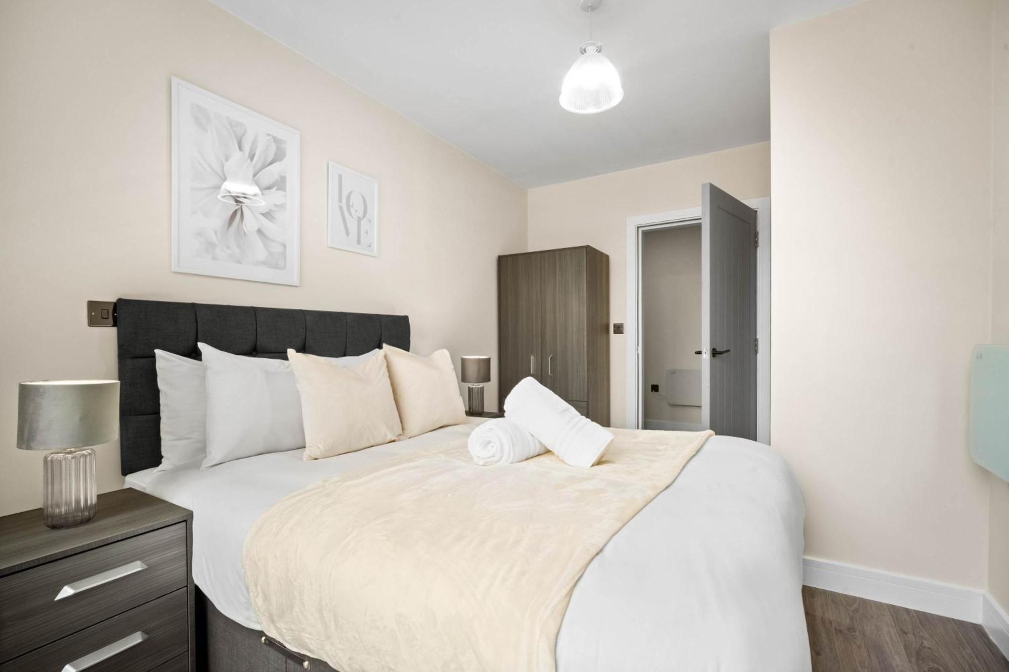 New Luxury Two Bedroom Apartment - City Centre - Netflix - Wifi - Top Rated - Jq 8Ah Birmingham Luaran gambar