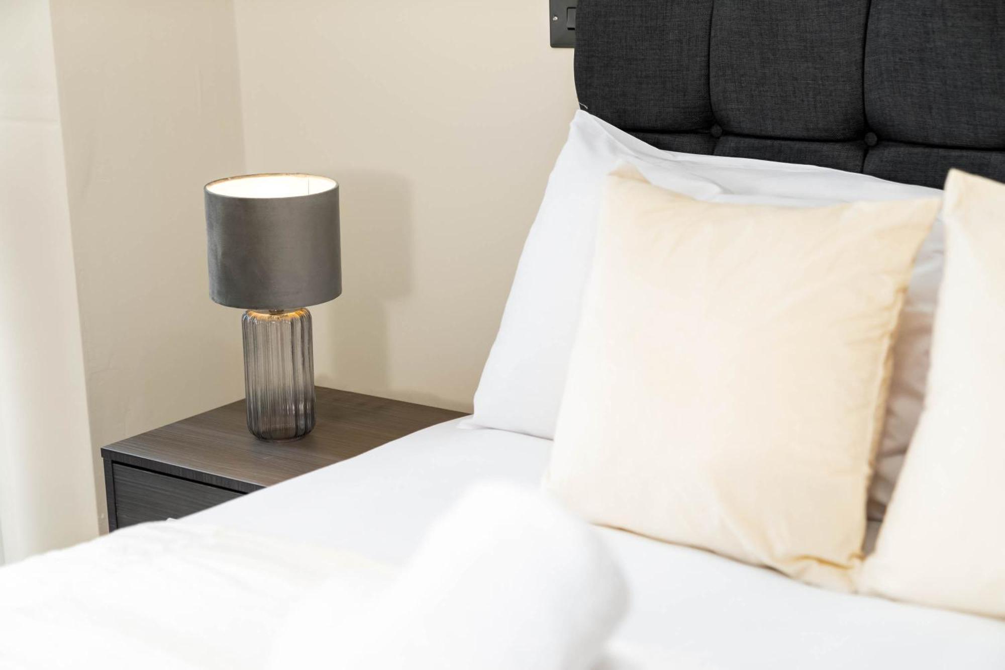 New Luxury Two Bedroom Apartment - City Centre - Netflix - Wifi - Top Rated - Jq 8Ah Birmingham Luaran gambar